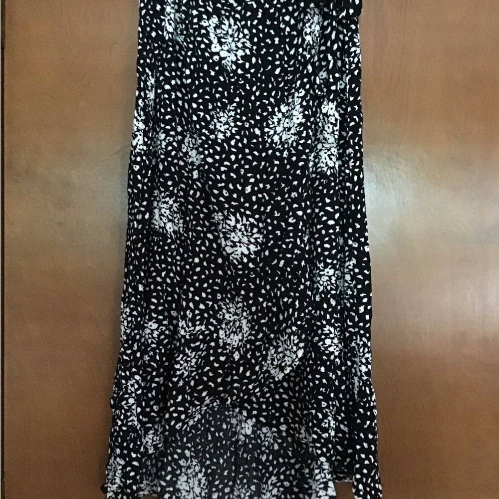 Woman’s ruffled skirt. NWOT